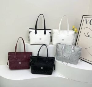 Min Min Tote Bag